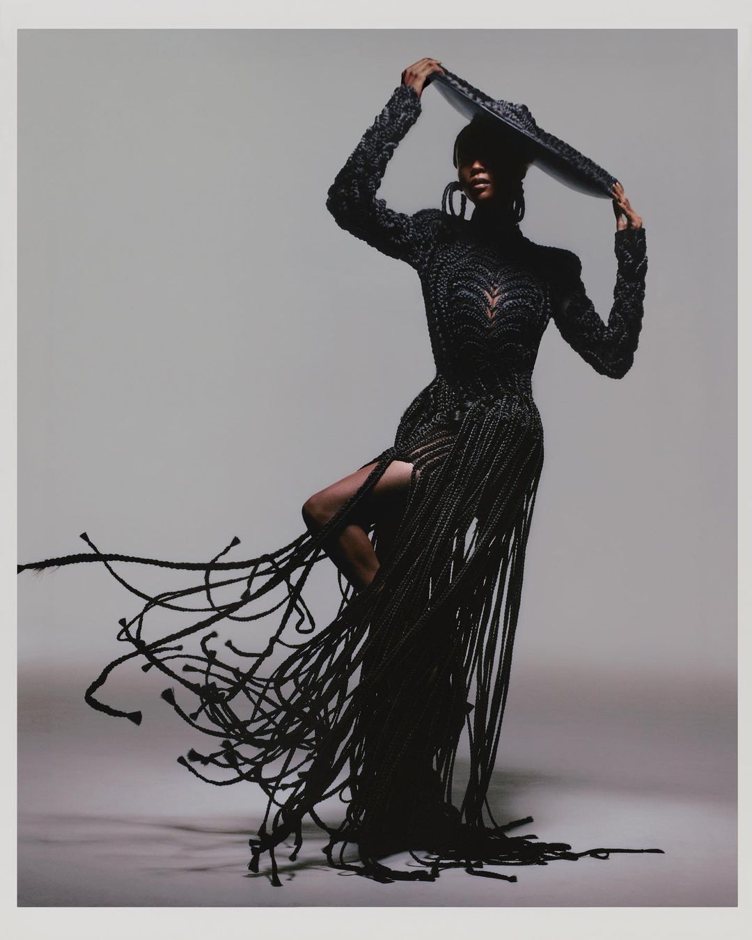 Chimène D Balmain Beyoncé Haute Couture Broderie crochet plumasserie Vogue